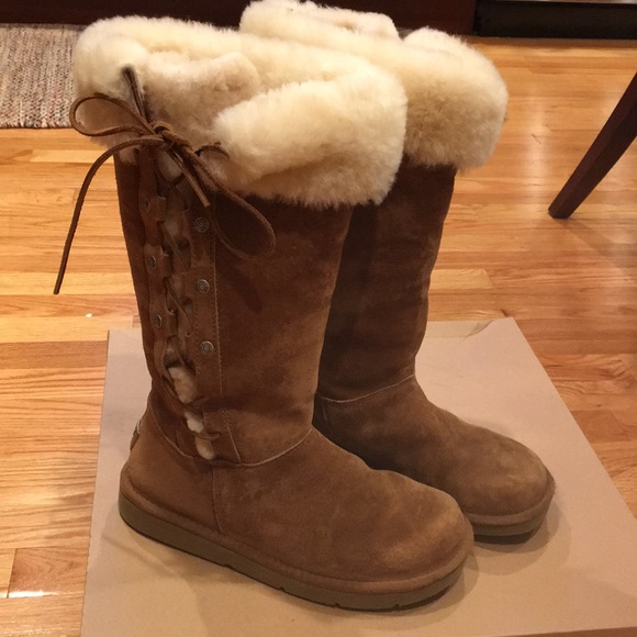 UGG Australia Upside Boot - LIKE NEW!! - Picture 2 of 7